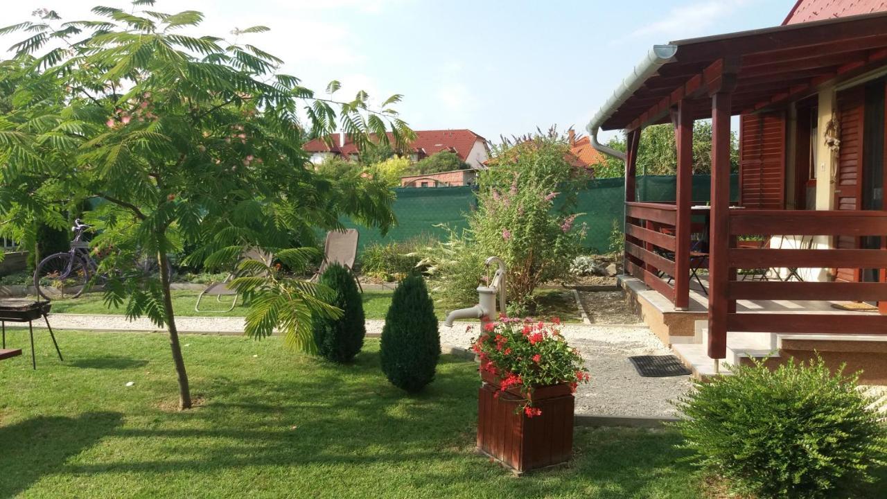Levendula Haz Villa Lipot Bagian luar foto